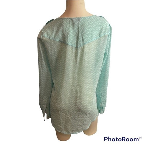 Candies Teal Sheer V-Neck Blouse Size L - Picture 2 of 6
